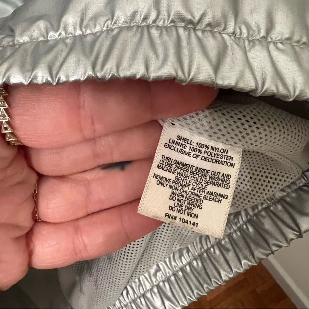 Koppen Silver Windbreaker - Picture 2 of 5